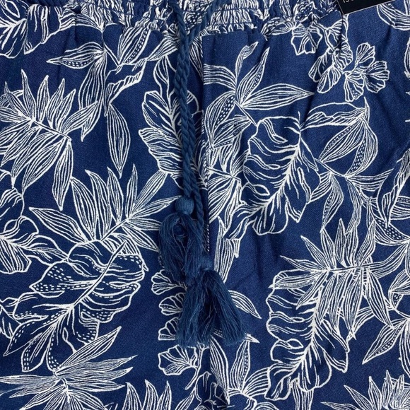 Briggs New York Linen Pull On Shorts Size XL LIKE NEW! Navy Leaf Print Shorts! - Picture 10 of 10